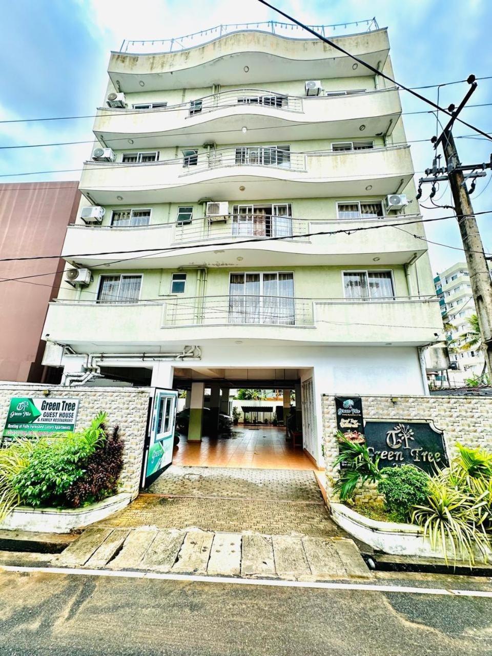 Green Tree Apartments Dehiwala-Mount Lavinia Eksteriør billede