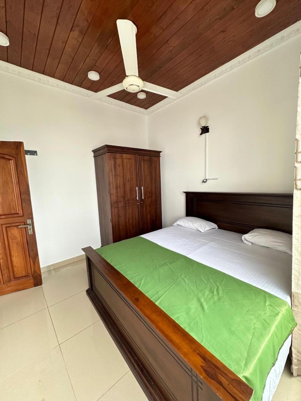 Green Tree Apartments Dehiwala-Mount Lavinia Eksteriør billede